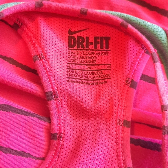 NIKE DRI FIT WORKOUT TOP SIZE M VGC! - Picture 5 of 11